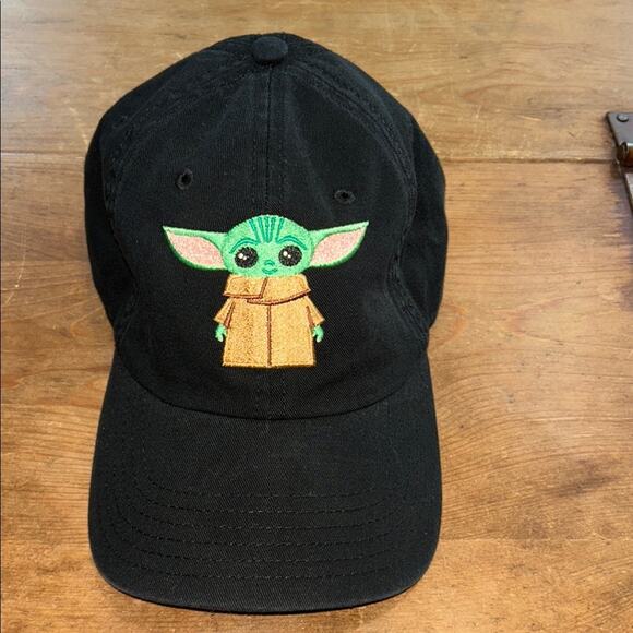 Disney Baby Yoda Baseball Cap Hat Men's Star Wars The Mandalorian - Picture 1 of 6